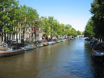 0804 canal avant parade.jpg