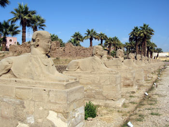 E L Luxo temple.jpg